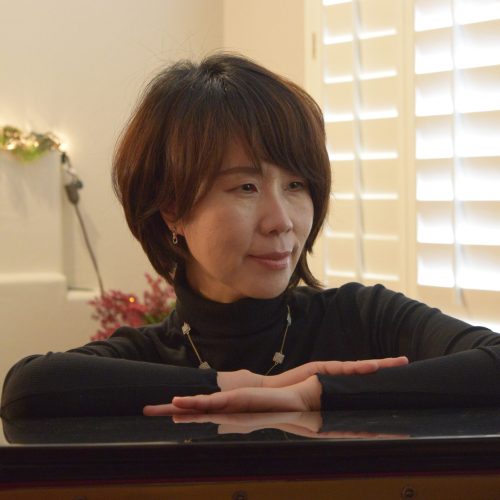 Esther Beak Headshot